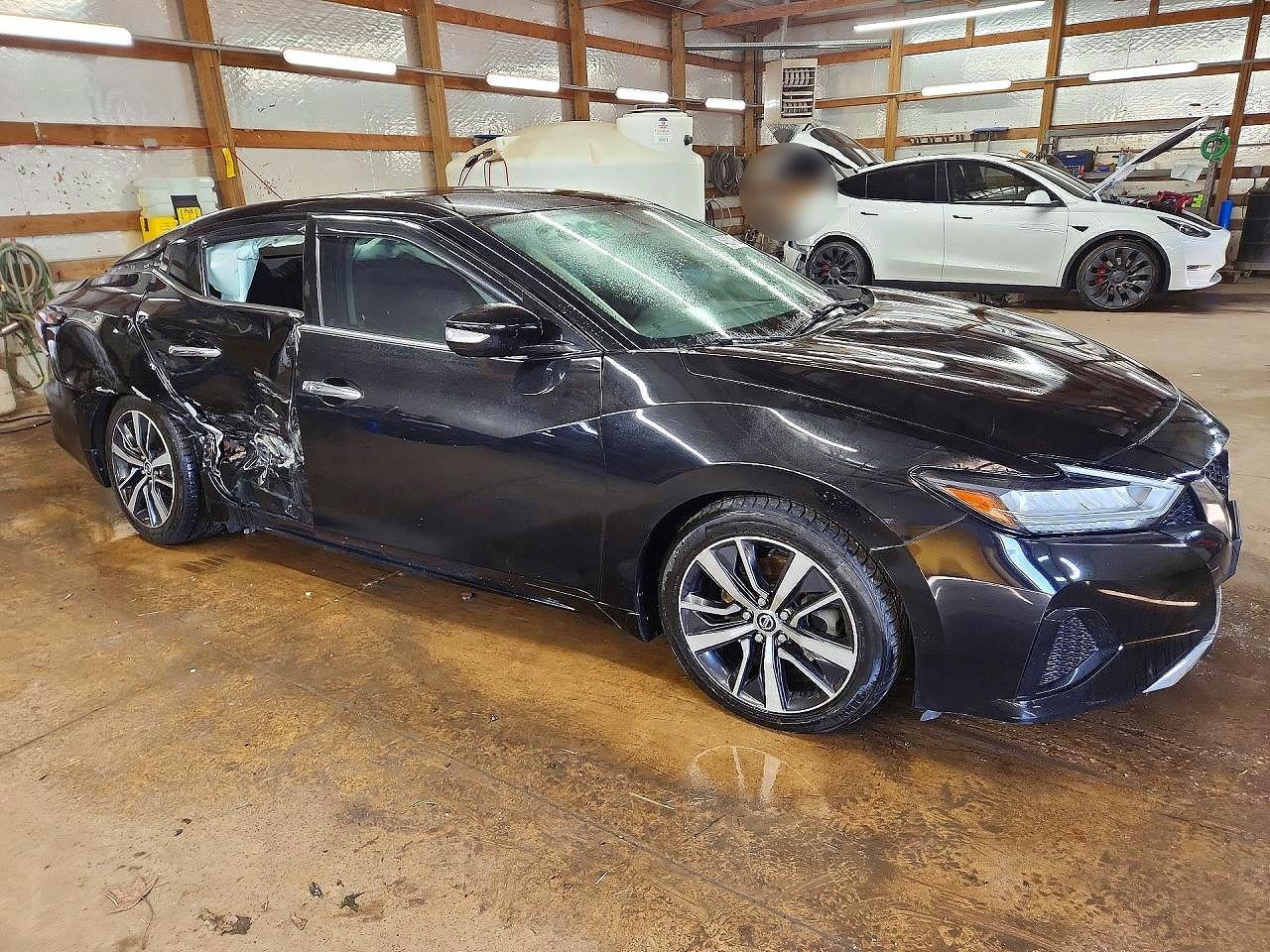 2019 NISSAN Maxima