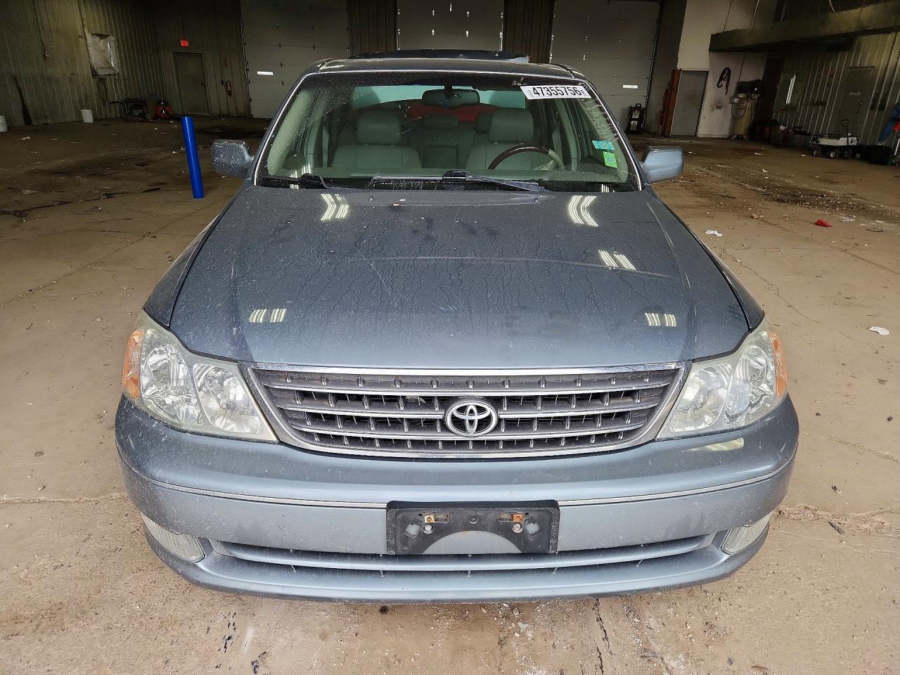 2004 TOYOTA Avalon