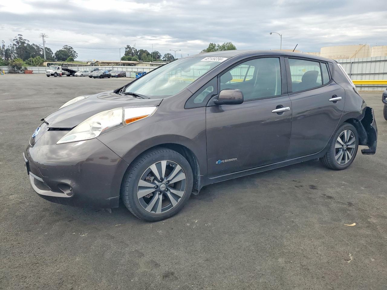 2016 NISSAN LEAF