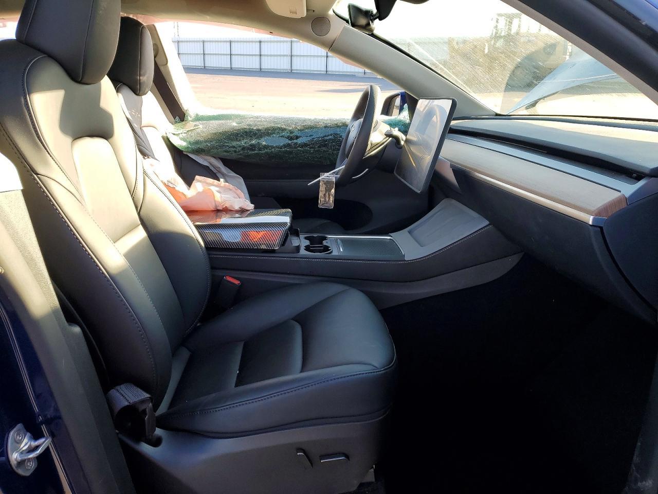 2025 TESLA MODEL Y