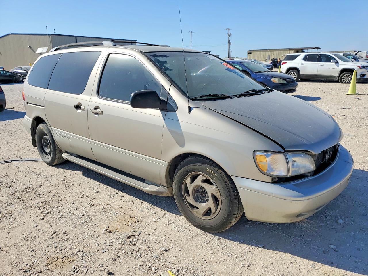 2000 TOYOTA SIENNA