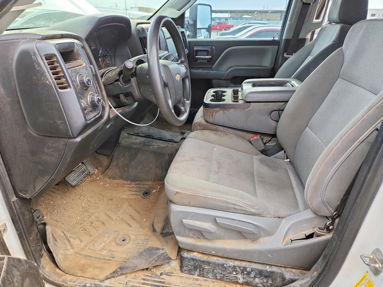 2018 CHEVROLET Silverado