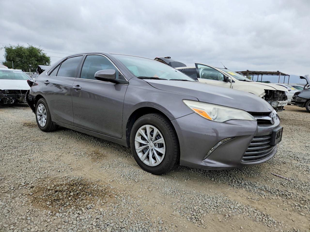 2016 TOYOTA CAMRY