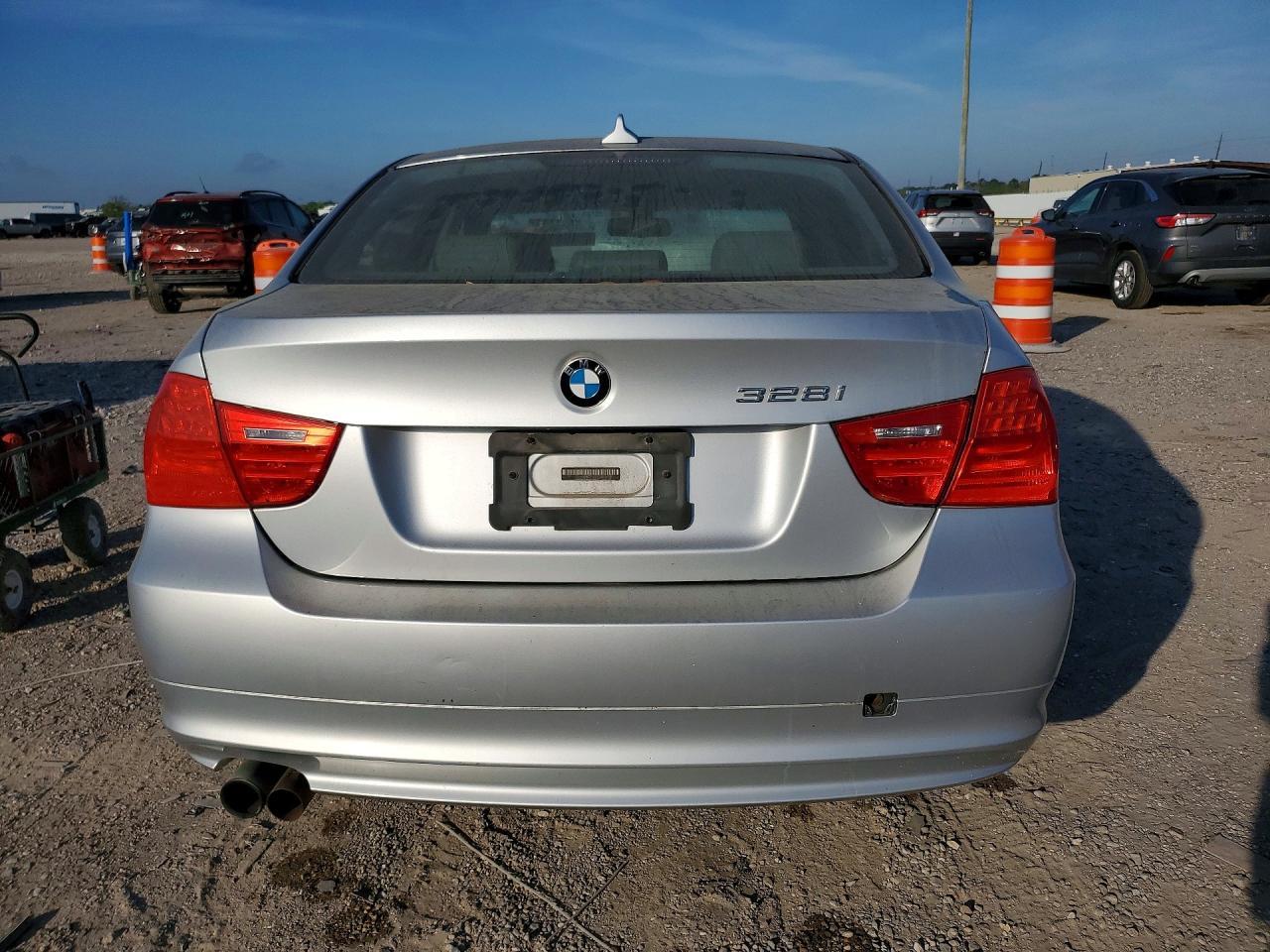 2011 BMW 3 SERIES