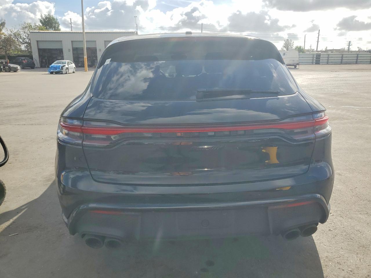 2023 PORSCHE Macan