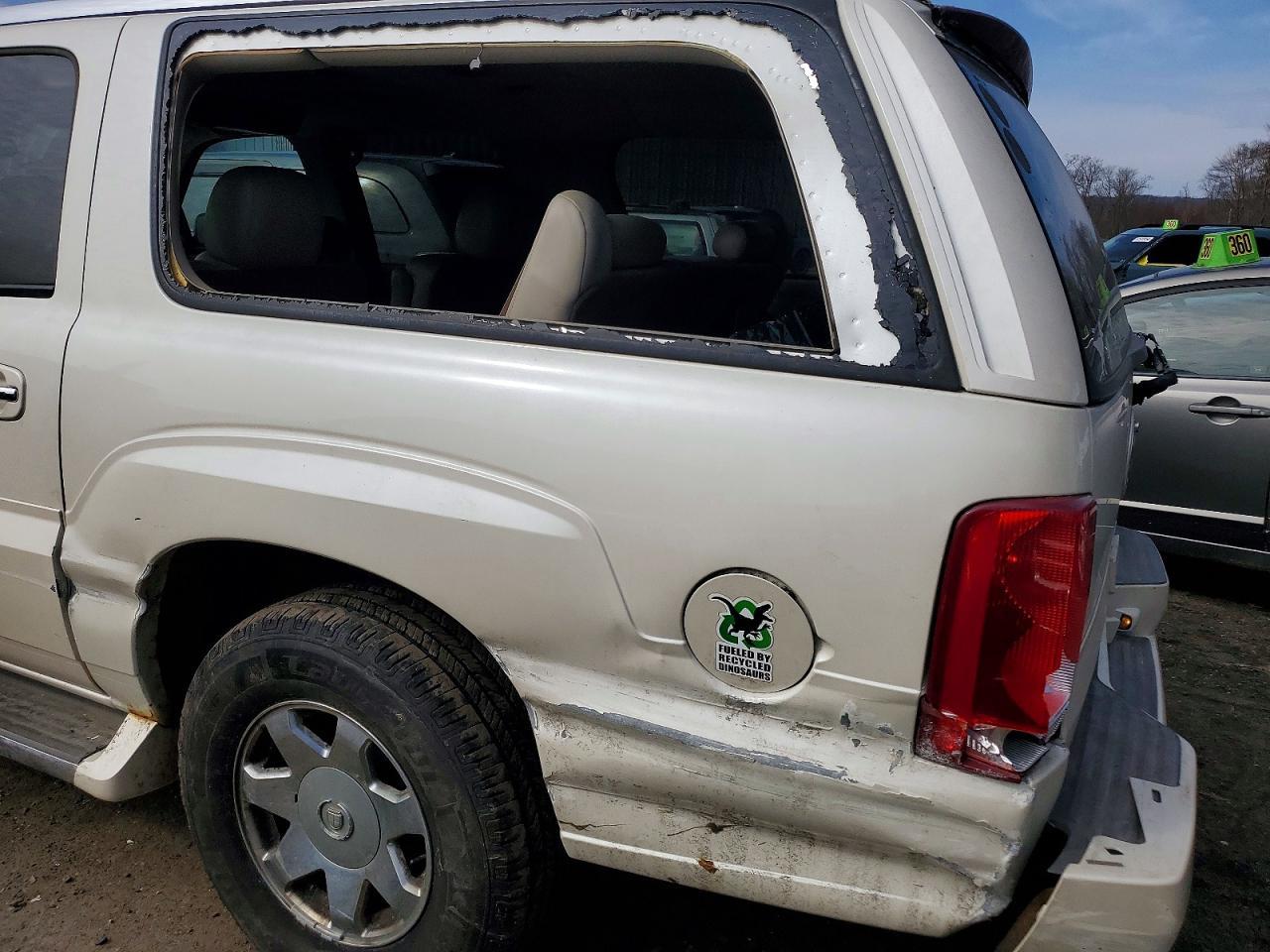 2004 CADILLAC Escalade ESV
