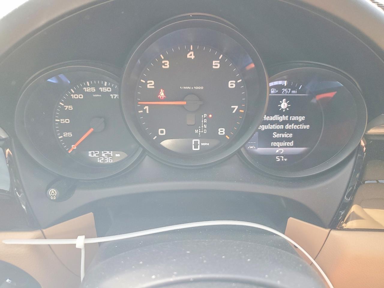 2017 PORSCHE Macan