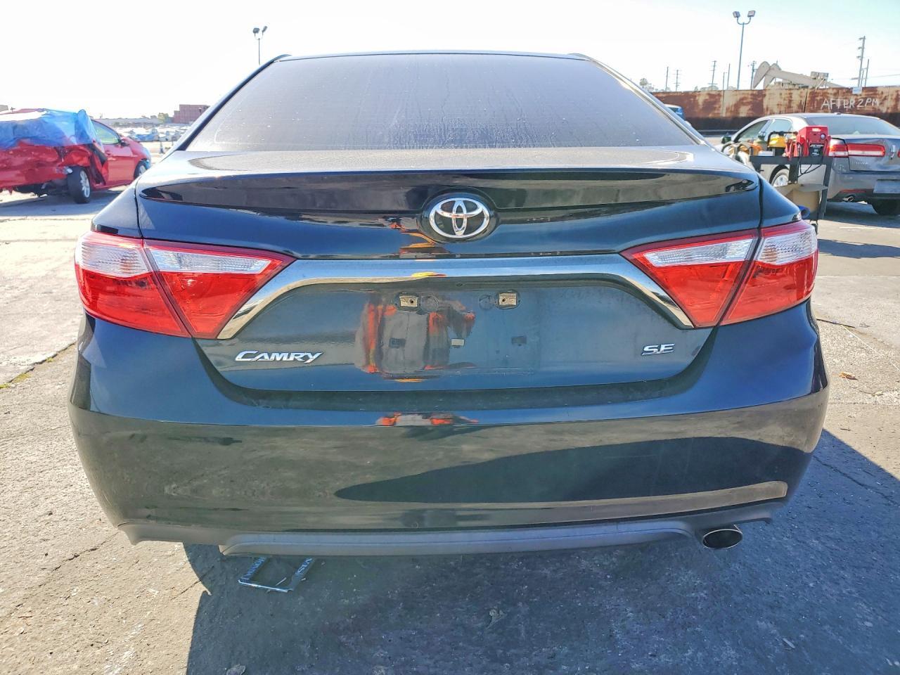 2016 TOYOTA CAMRY