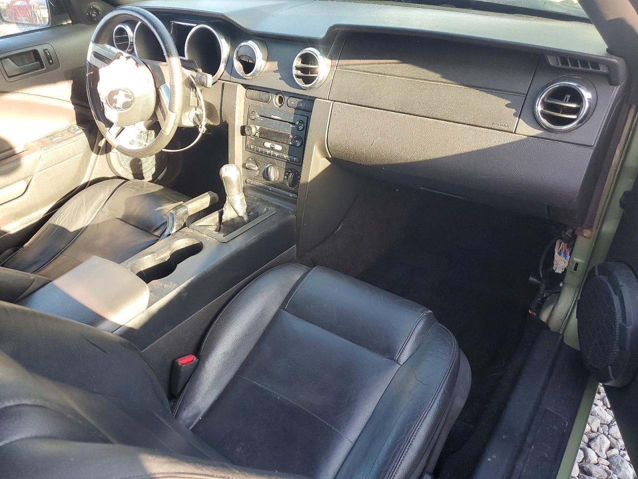 2005 FORD MUSTANG