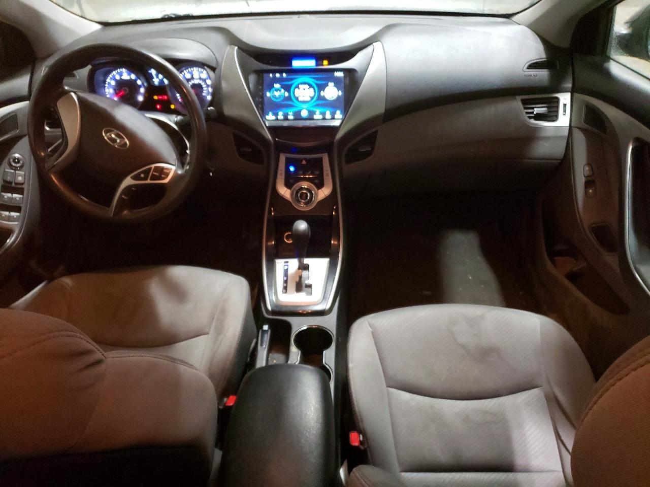 2012 HYUNDAI ELANTRA