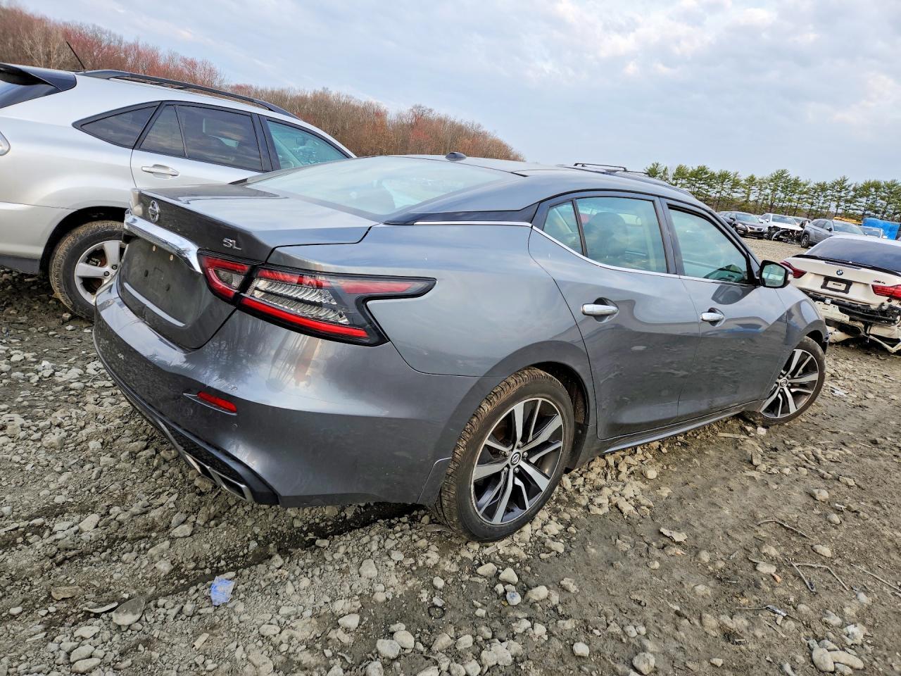 2019 NISSAN Maxima