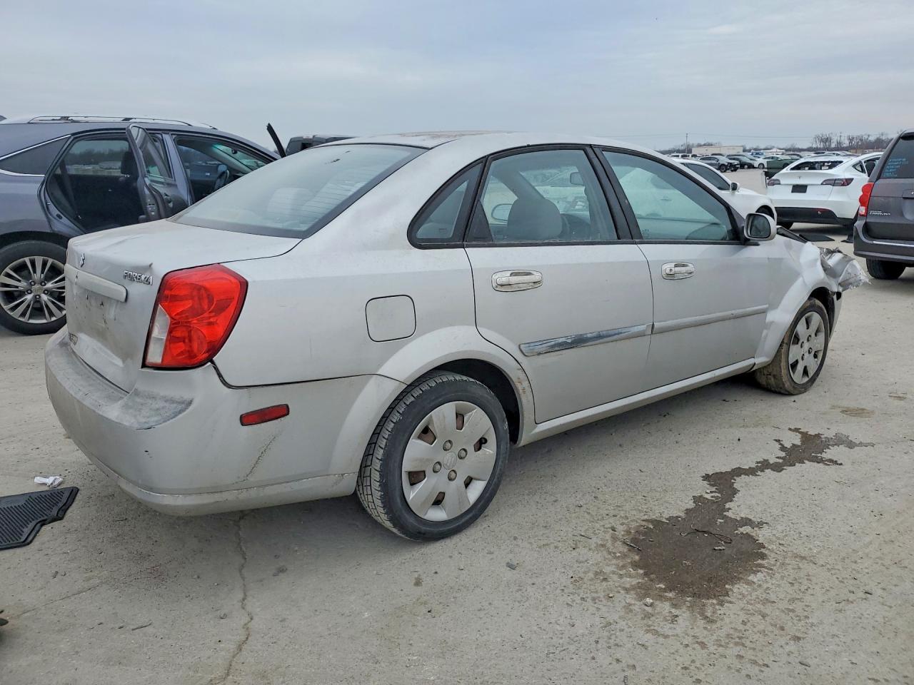 2008 SUZUKI Forenza
