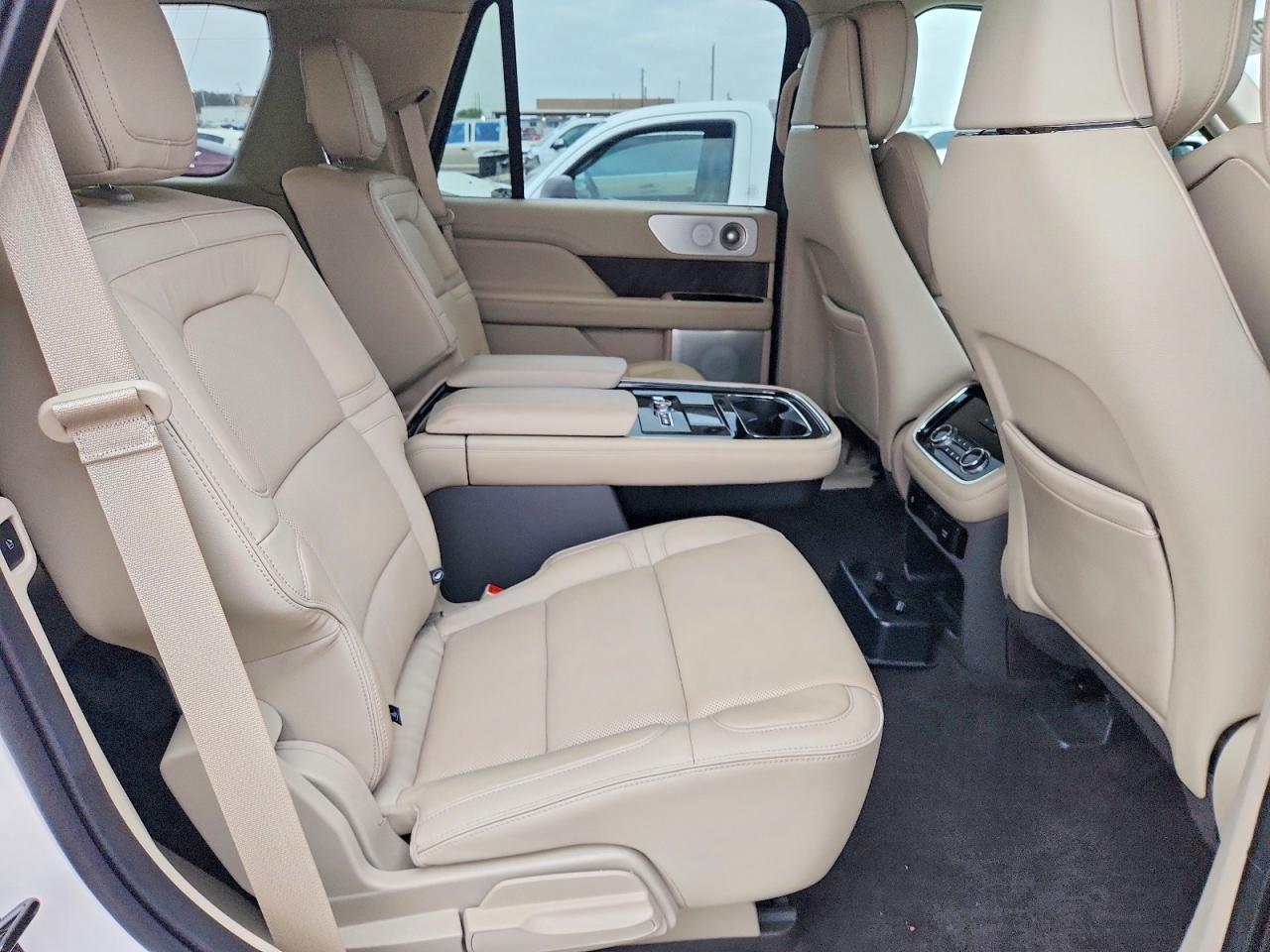 2018 LINCOLN Navigator