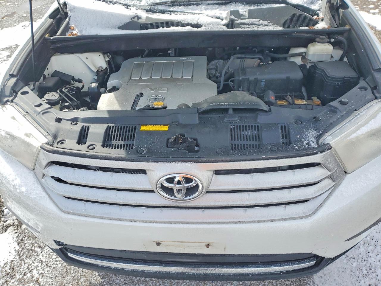 2013 TOYOTA HIGHLANDER