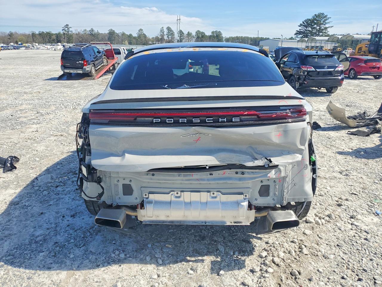 2024 PORSCHE CAYENNE