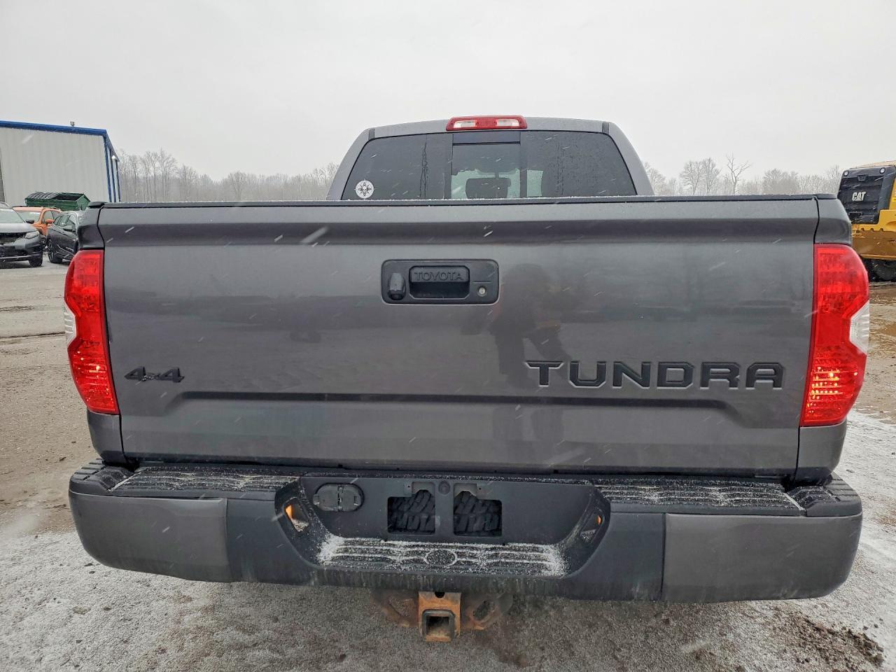 2016 TOYOTA TUNDRA