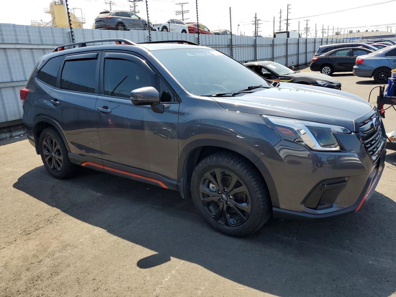 2023 SUBARU FORESTER