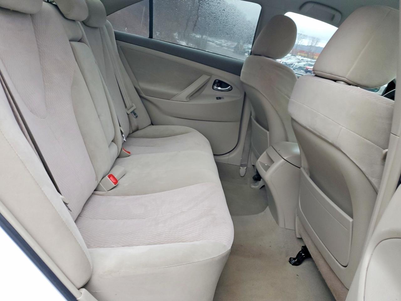 2011 TOYOTA CAMRY