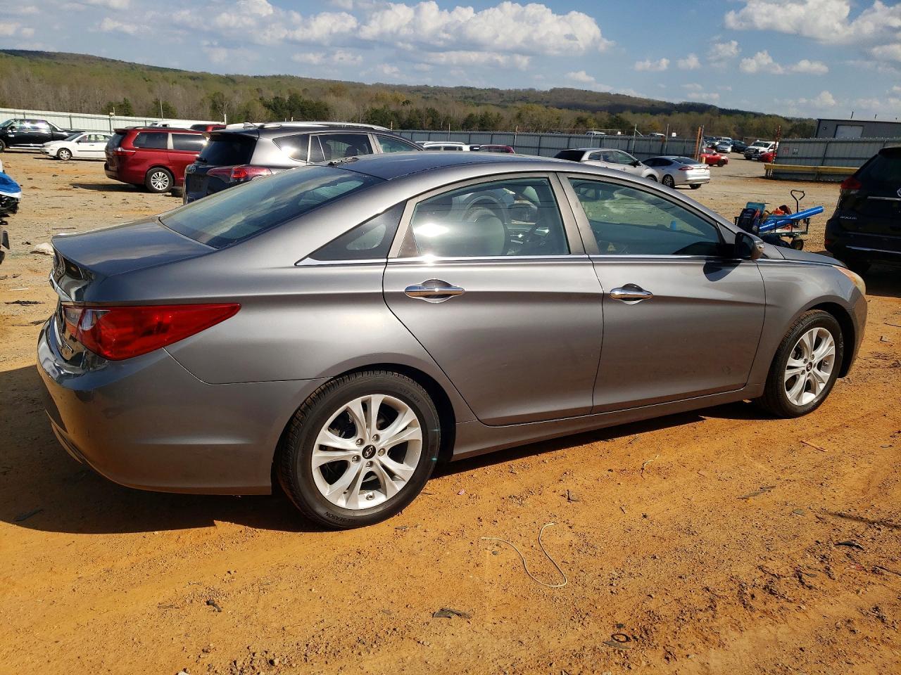 2011 HYUNDAI SONATA