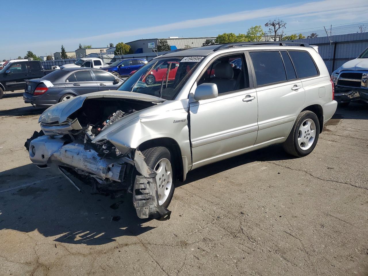2005 TOYOTA HIGHLANDER