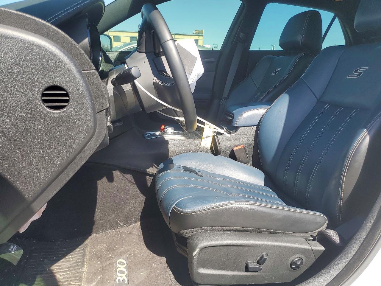 2015 CHRYSLER 300