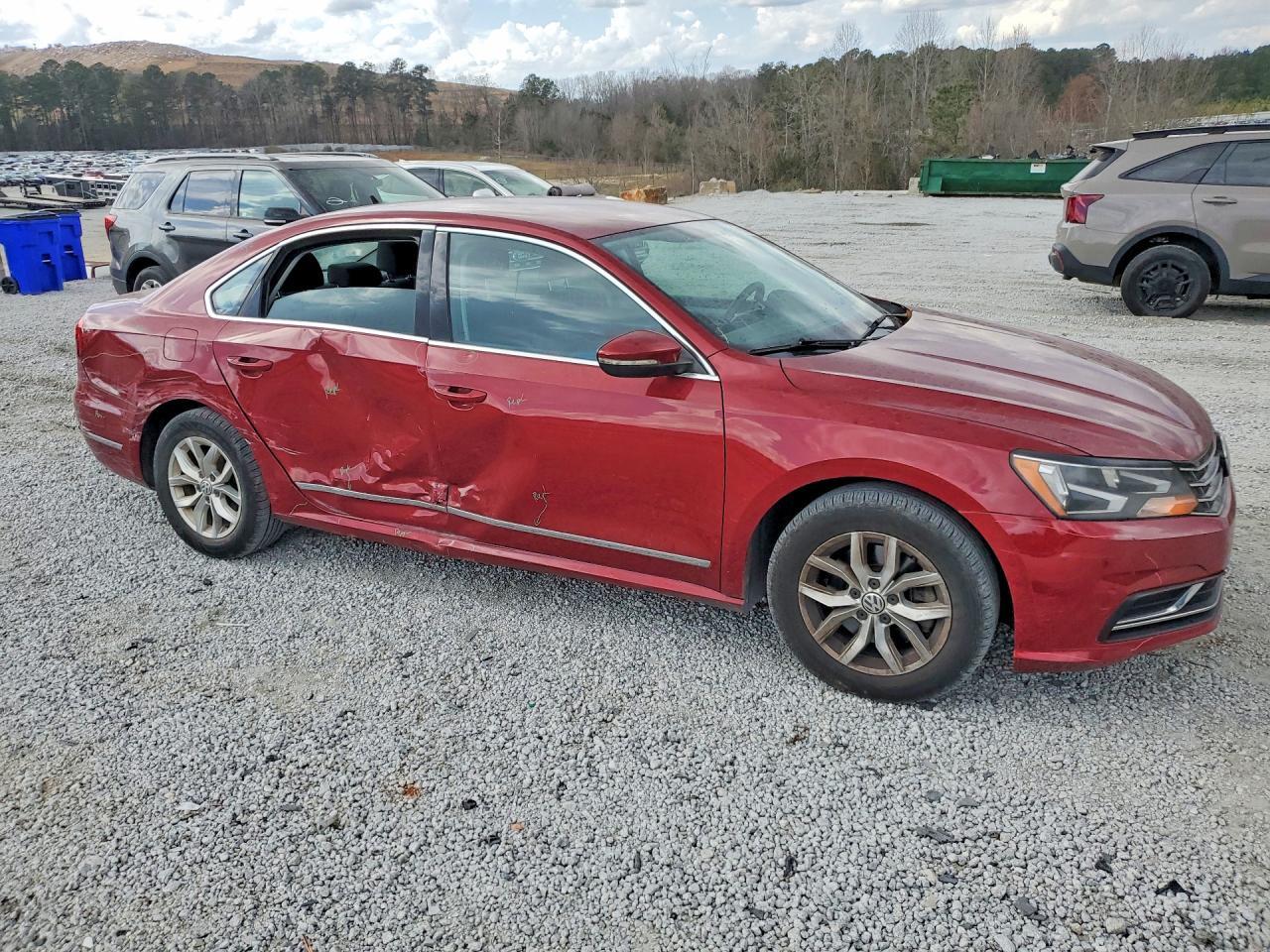 2017 VOLKSWAGEN Passat