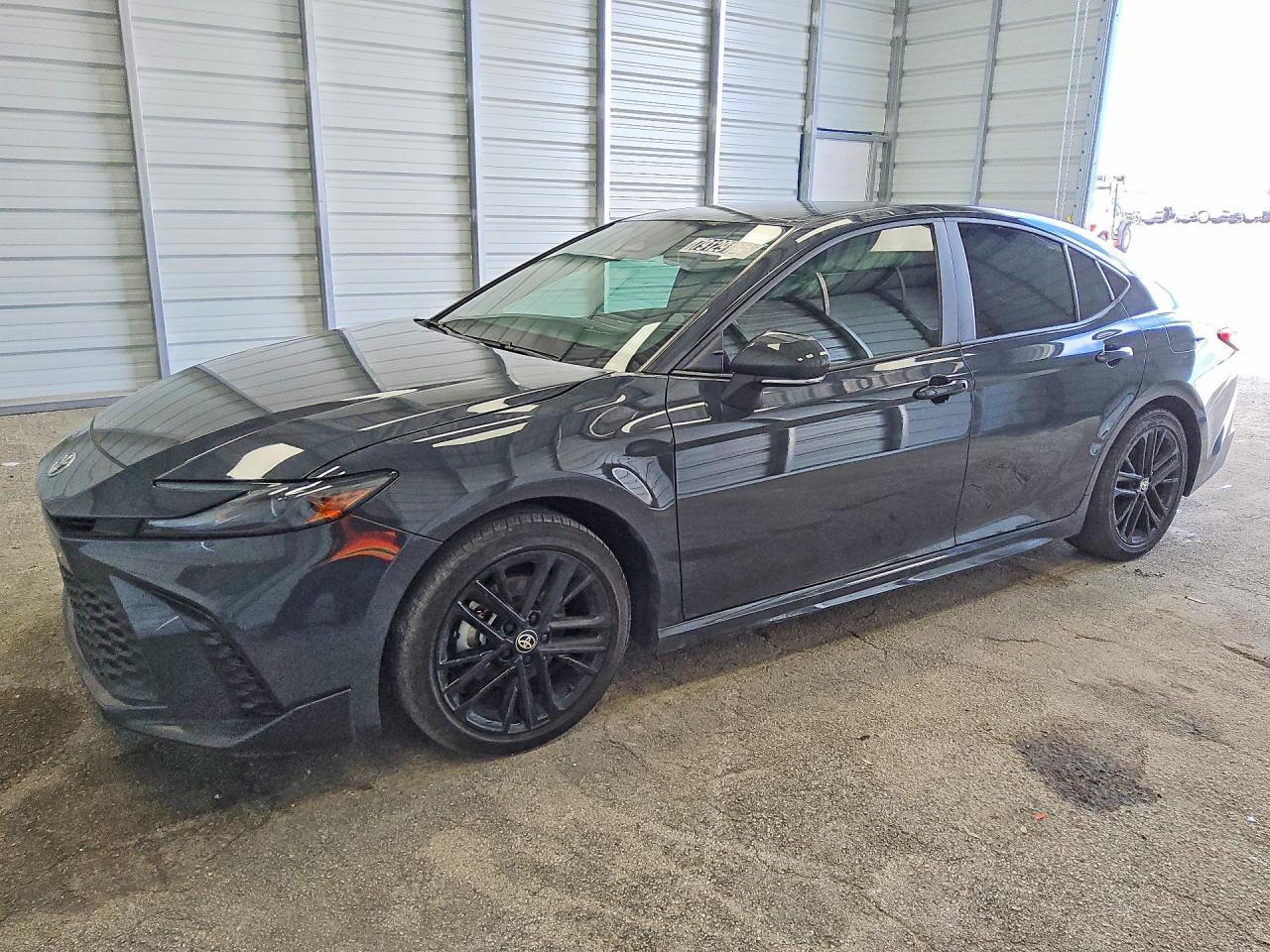 2025 TOYOTA CAMRY
