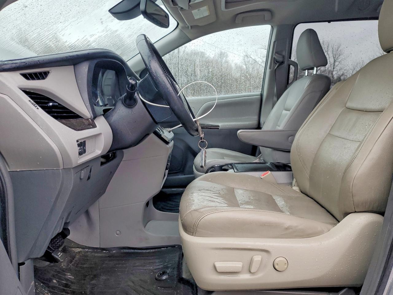 2018 TOYOTA SIENNA