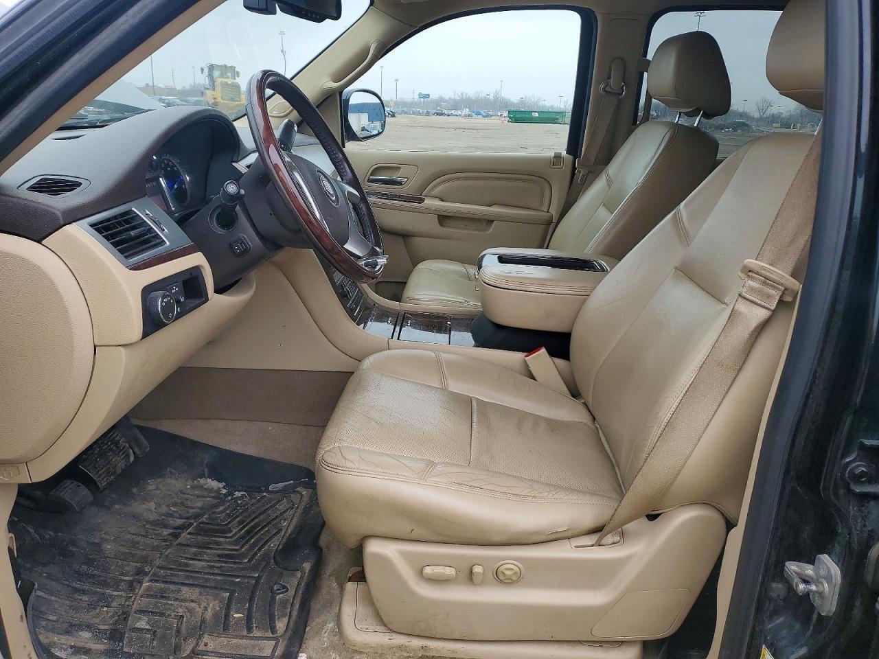 2014 CADILLAC Escalade ESV