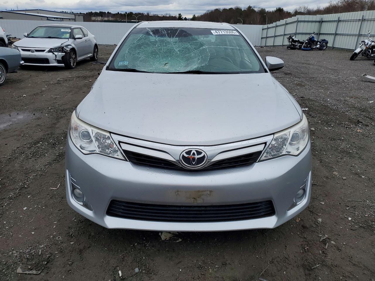 2014 TOYOTA CAMRY