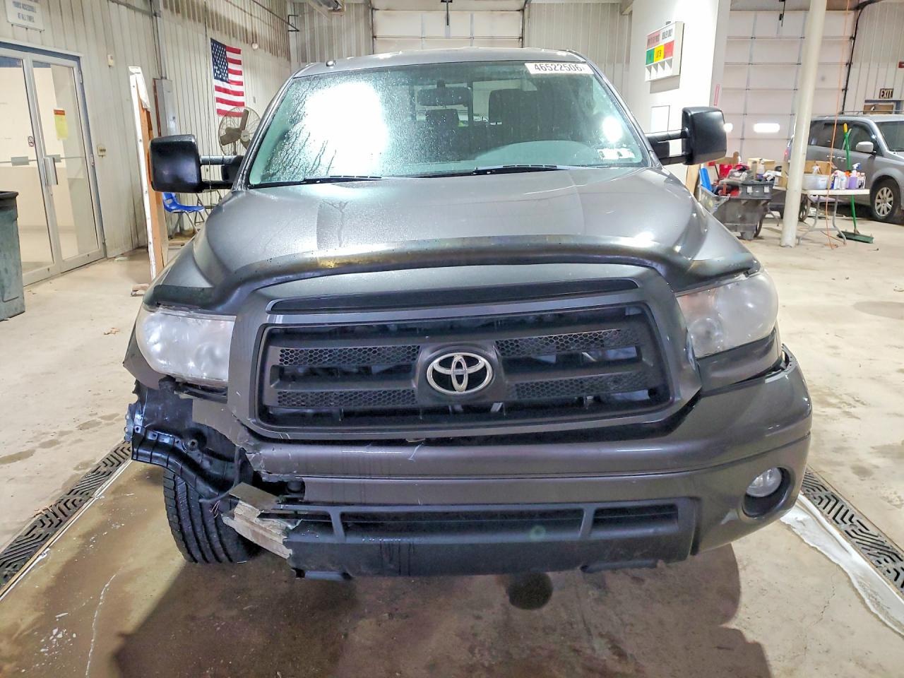 2011 TOYOTA TUNDRA