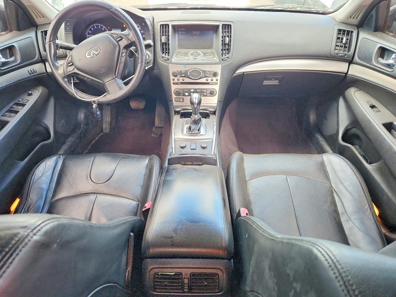 2011 INFINITI G37