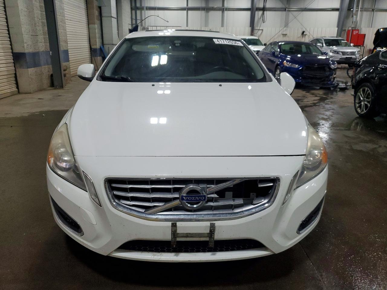 2014 VOLVO S60