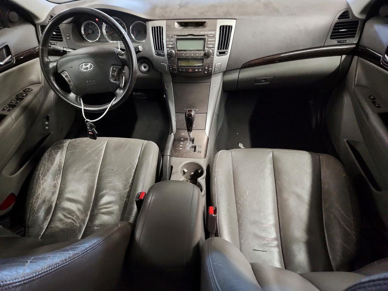 2010 HYUNDAI SONATA
