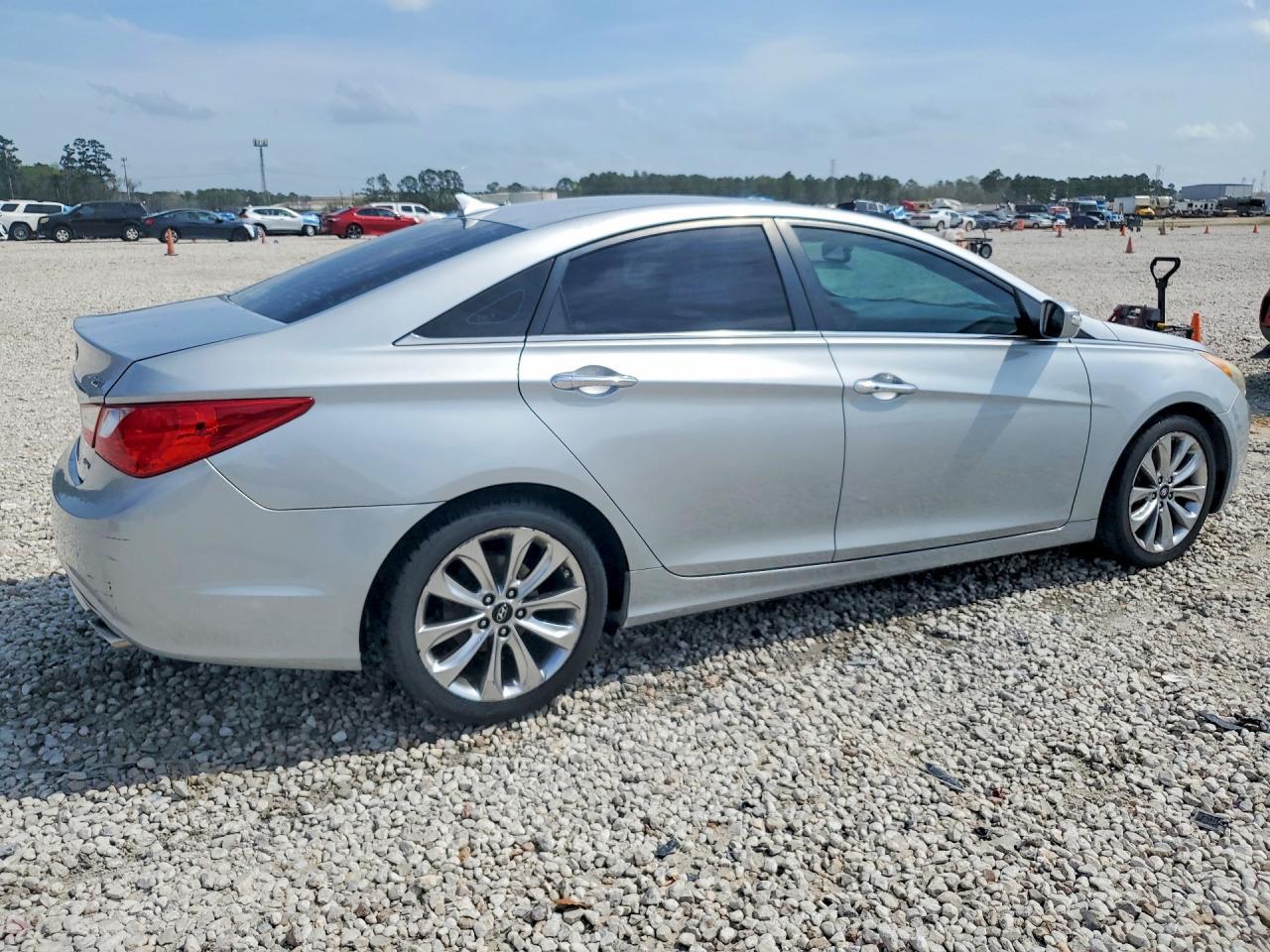 2011 HYUNDAI SONATA