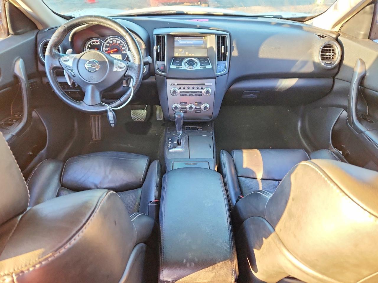 2014 NISSAN Maxima