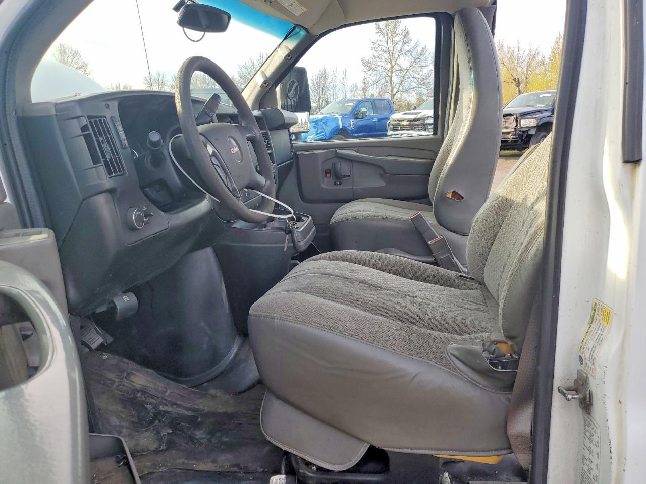 2015 GMC Savana