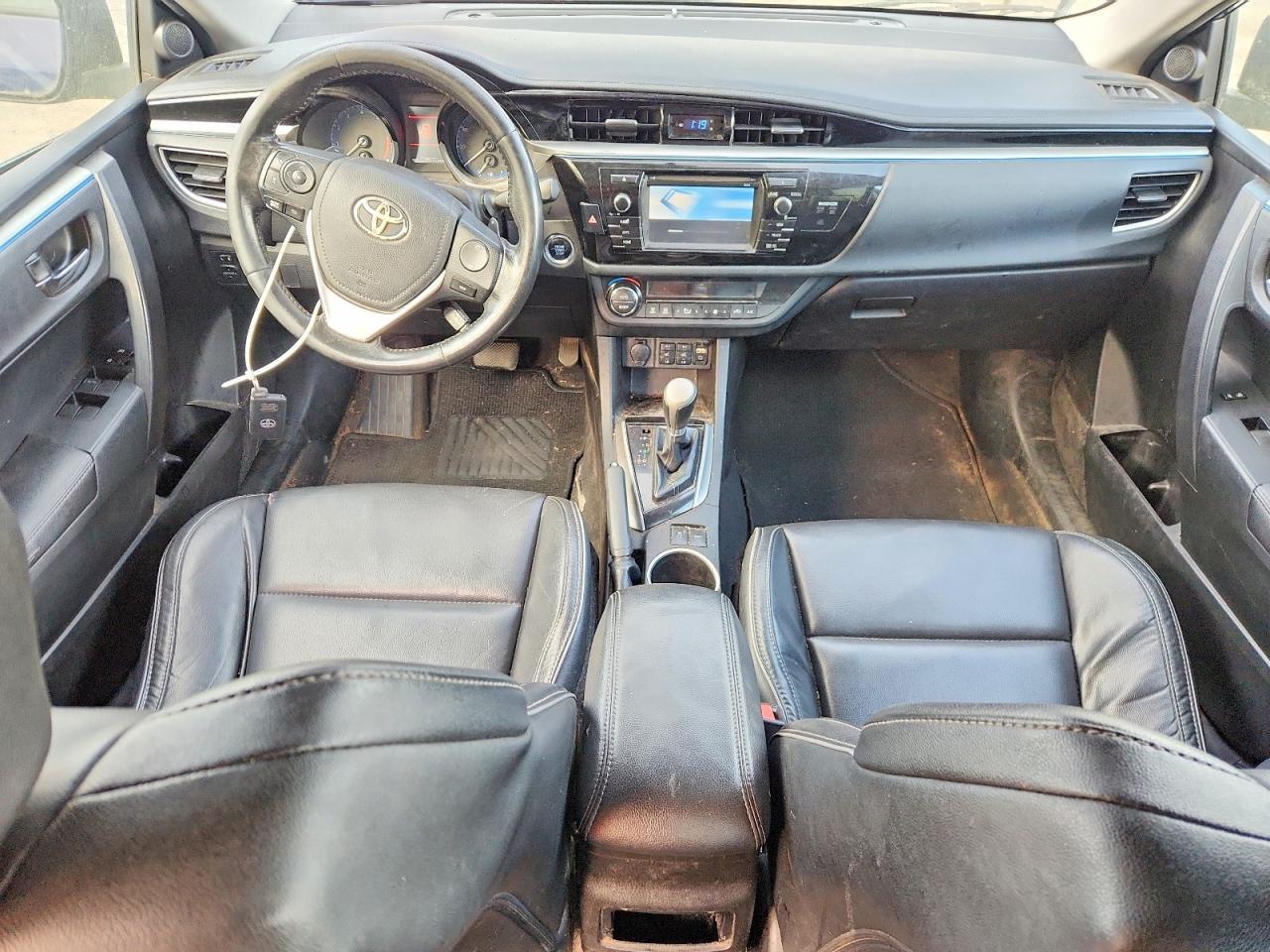 2015 TOYOTA COROLLA