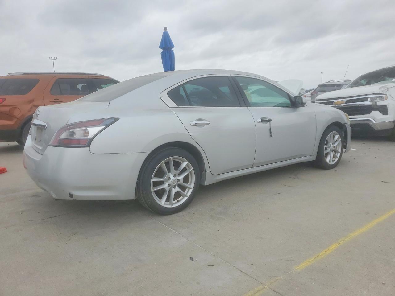 2014 NISSAN