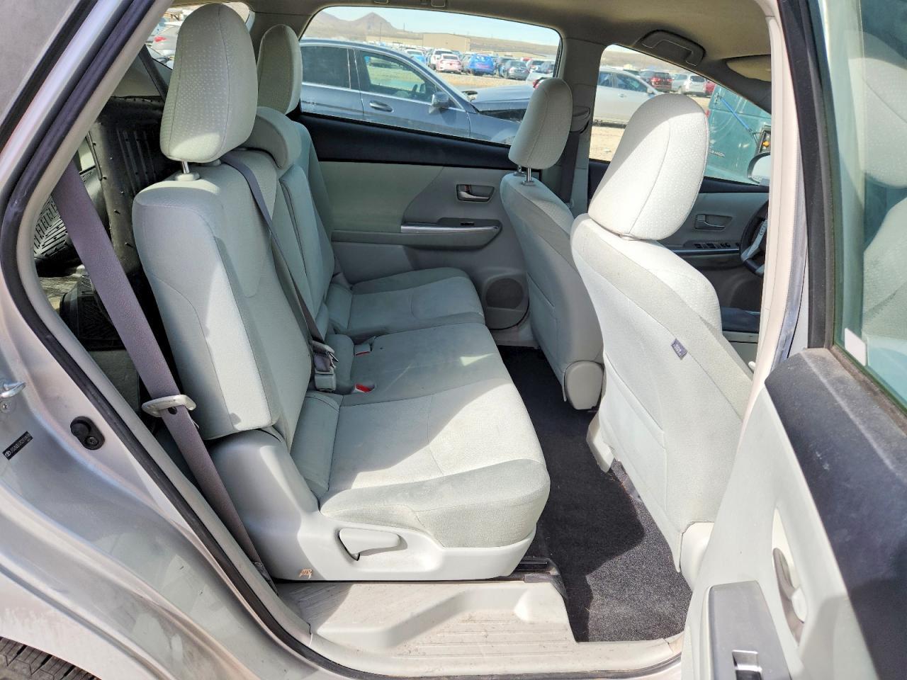 2012 TOYOTA PRIUS V