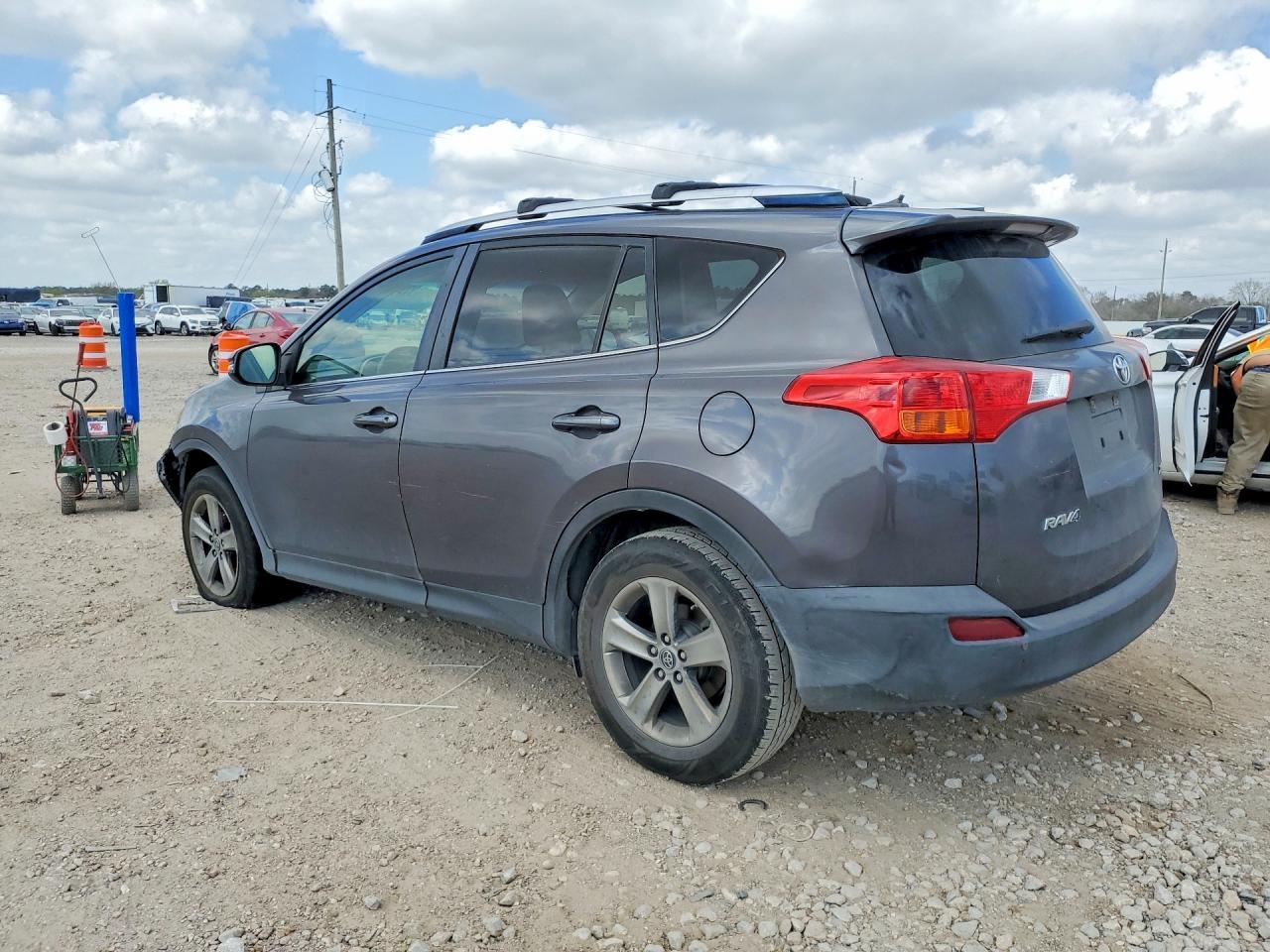 2015 TOYOTA RAV4