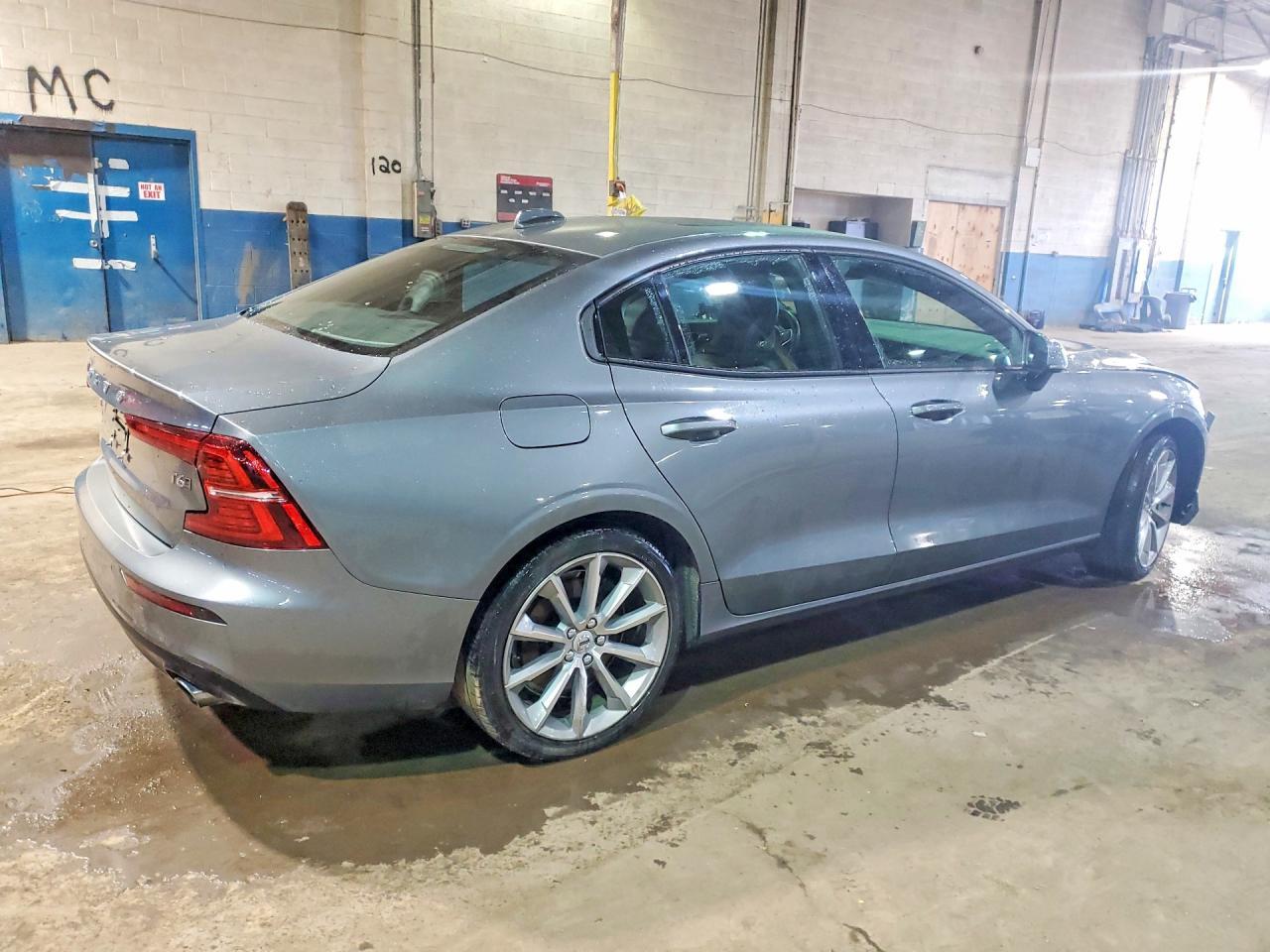 2020 VOLVO S60