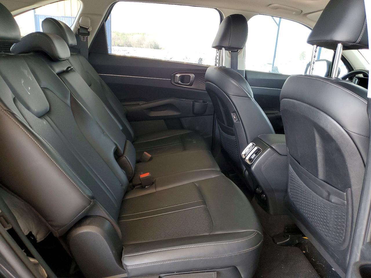 2023 KIA SORENTO