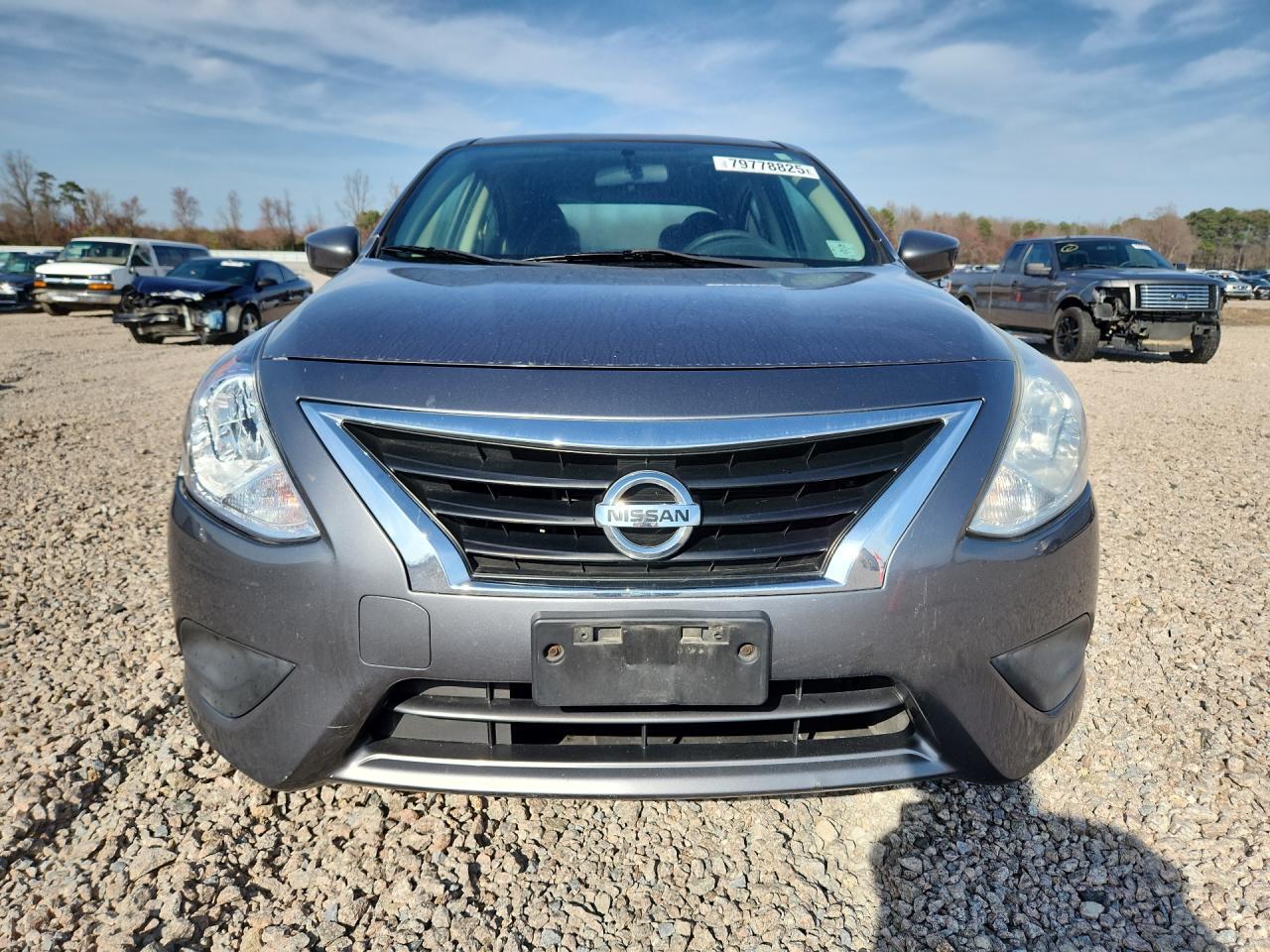 2016 NISSAN VERSA