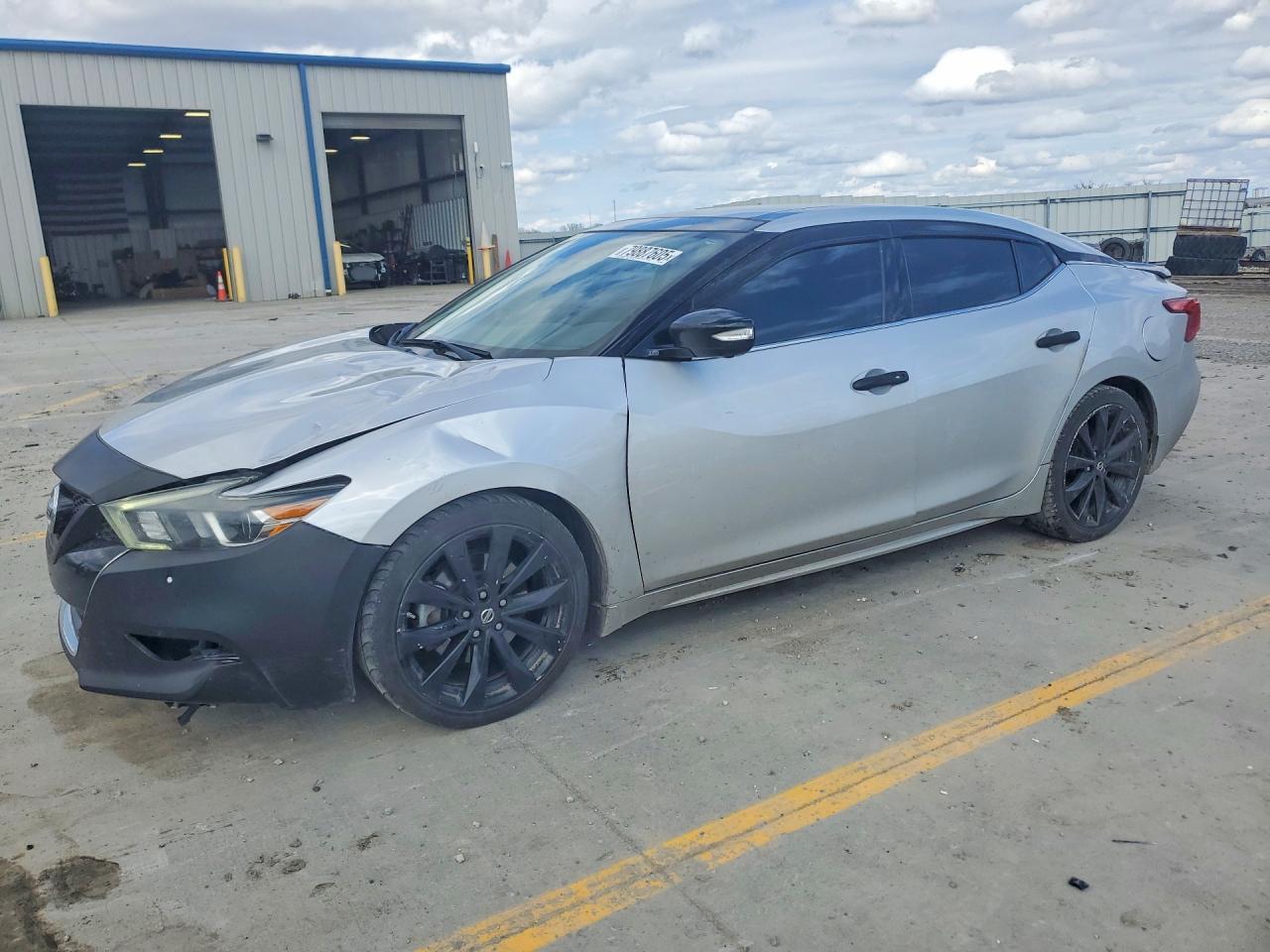 2018 NISSAN Maxima