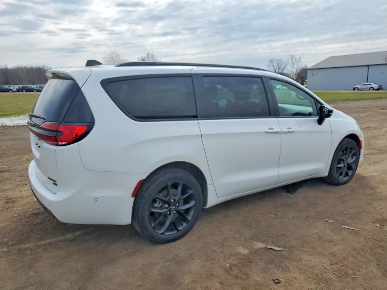 2023 CHRYSLER Pacifica