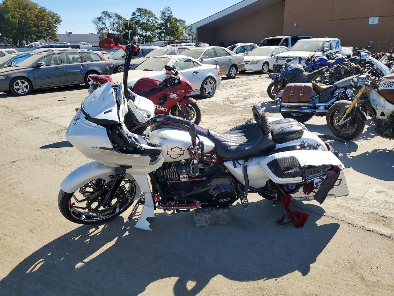 2022 HARLEY-DAVIDSON FLTRXS