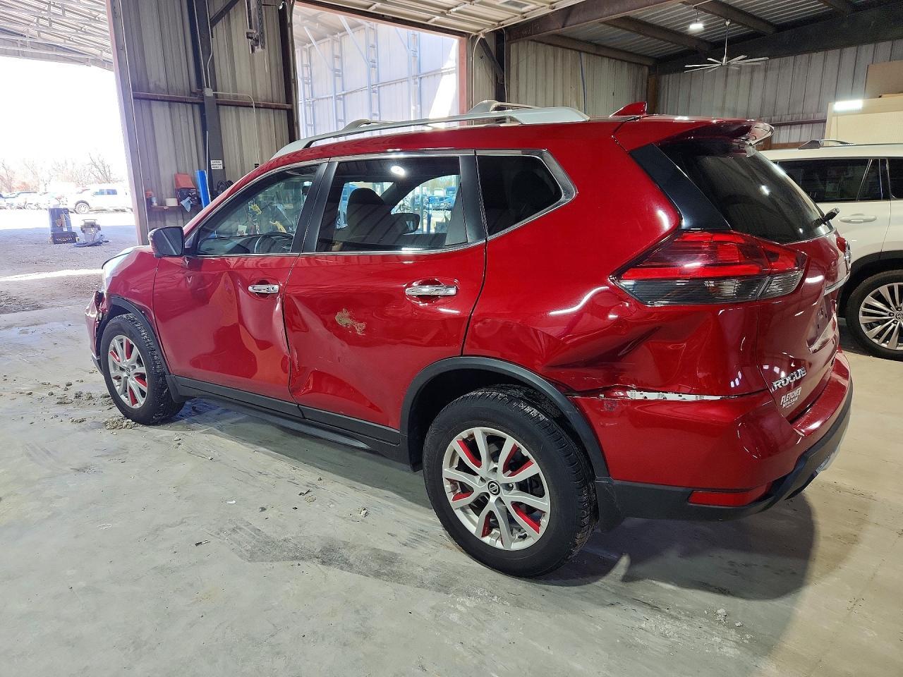 2017 NISSAN ROGUE