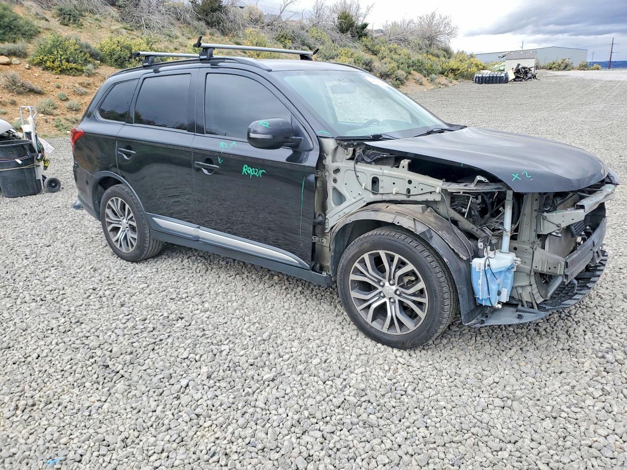 2016 MITSUBISHI outlander