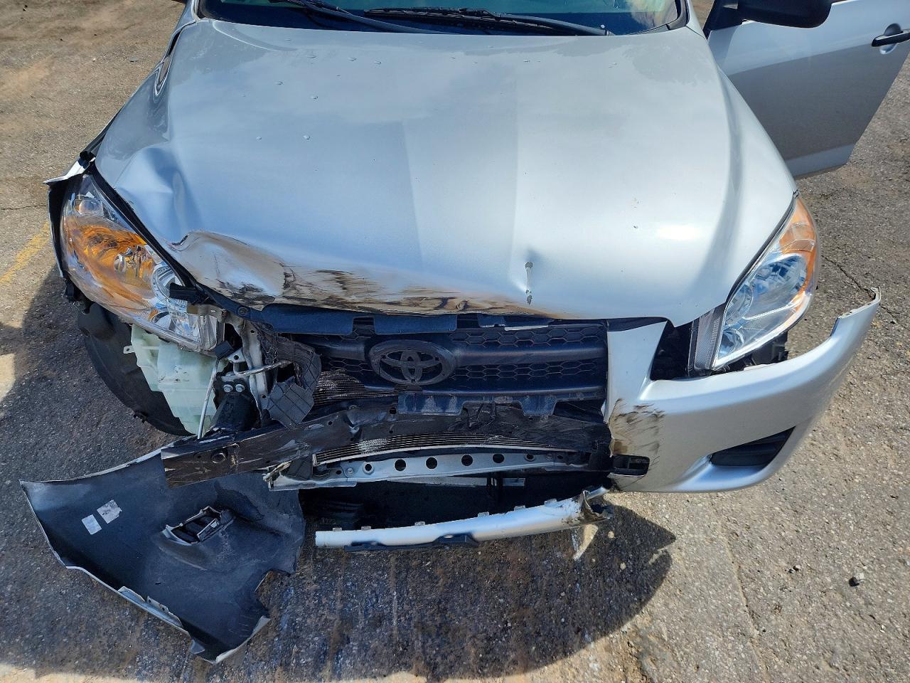 2011 TOYOTA RAV4